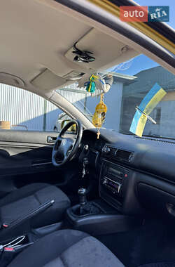 Универсал Volkswagen Passat 2000 в 