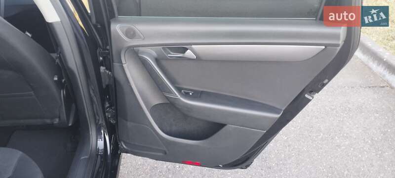 Универсал Volkswagen Passat 2011 в Виноградове