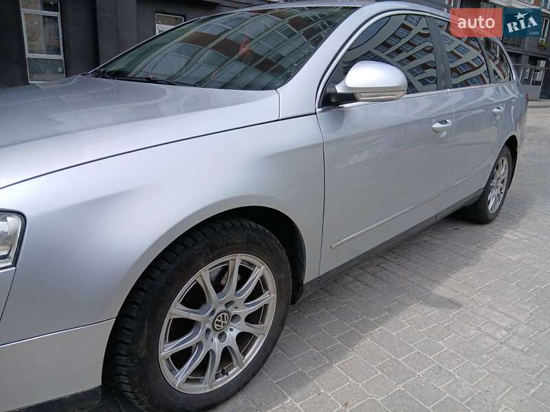 Универсал Volkswagen Passat 2010 в Львове