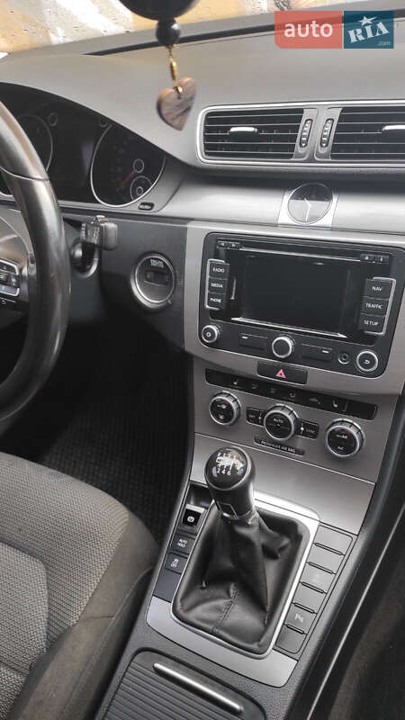 Универсал Volkswagen Passat 2013 в Бучаче