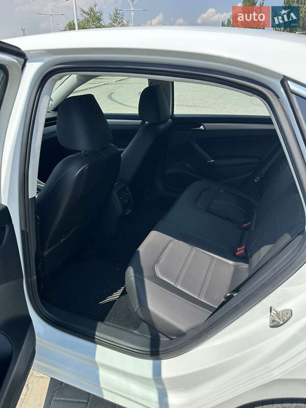Седан Volkswagen Passat 2021 в Ізмаїлі