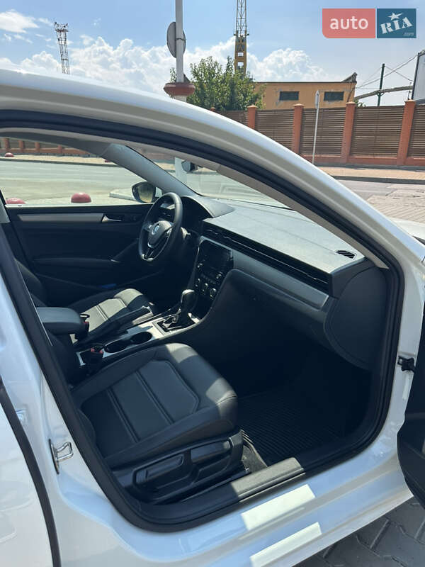 Седан Volkswagen Passat 2021 в Ізмаїлі