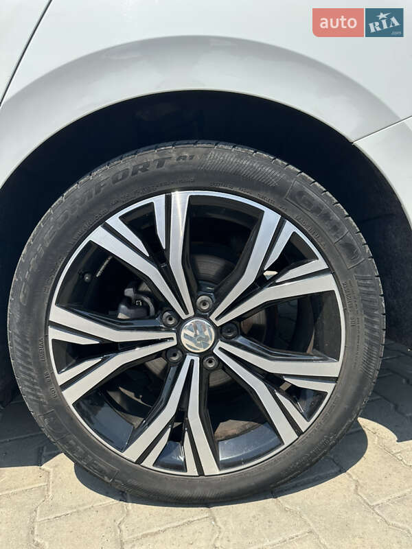 Седан Volkswagen Passat 2021 в Ізмаїлі
