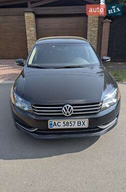 Седан Volkswagen Passat 2015 в Луцьку