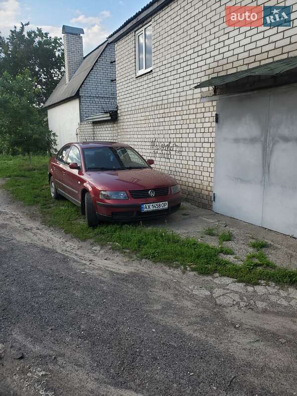 Седан Volkswagen Passat 1999 в Харькове
