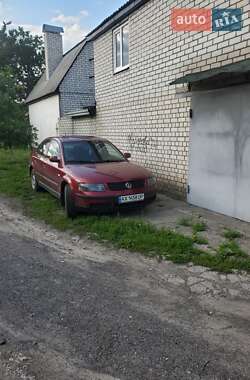 Седан Volkswagen Passat 1999 в 