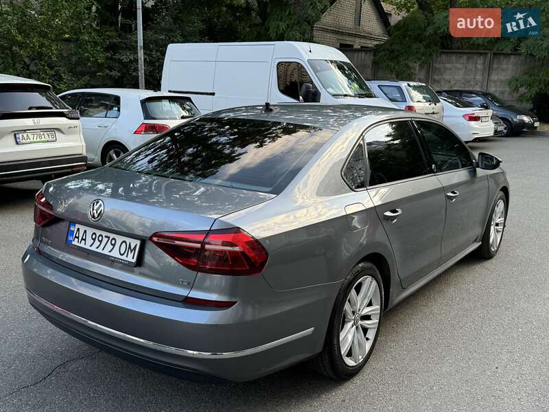 Седан Volkswagen Passat 2018 в Киеве