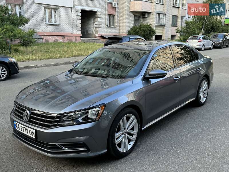 Седан Volkswagen Passat 2018 в Киеве