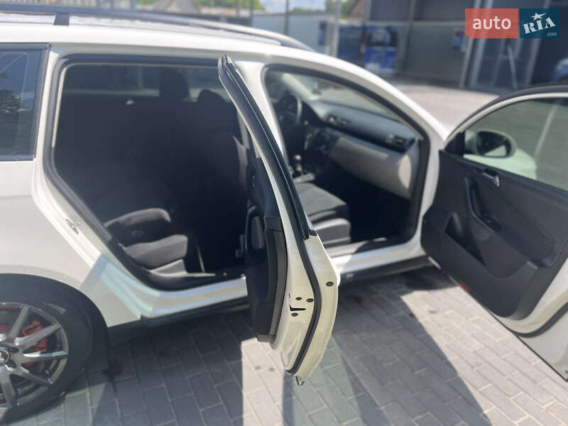 Універсал Volkswagen Passat 2009 в Луцьку