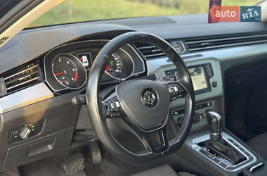 Седан Volkswagen Passat 2015 в 