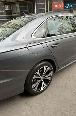 Седан Volkswagen Passat 2021 в 