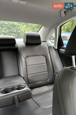 Седан Volkswagen Passat 2021 в 