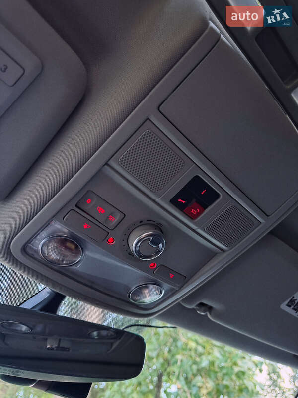 Седан Volkswagen Passat 2016 в Києві