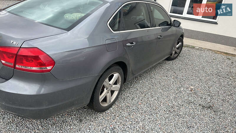Седан Volkswagen Passat 2013 в Києві