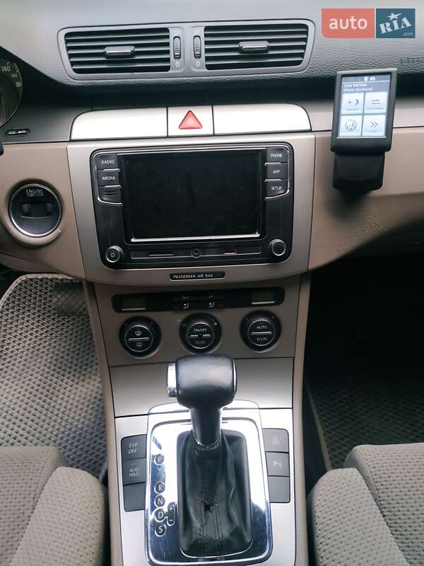 Універсал Volkswagen Passat 2006 в Одесі