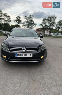 Універсал Volkswagen Passat 2011 в Тернополі