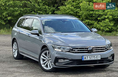 Універсал Volkswagen Passat 2023 в Долині