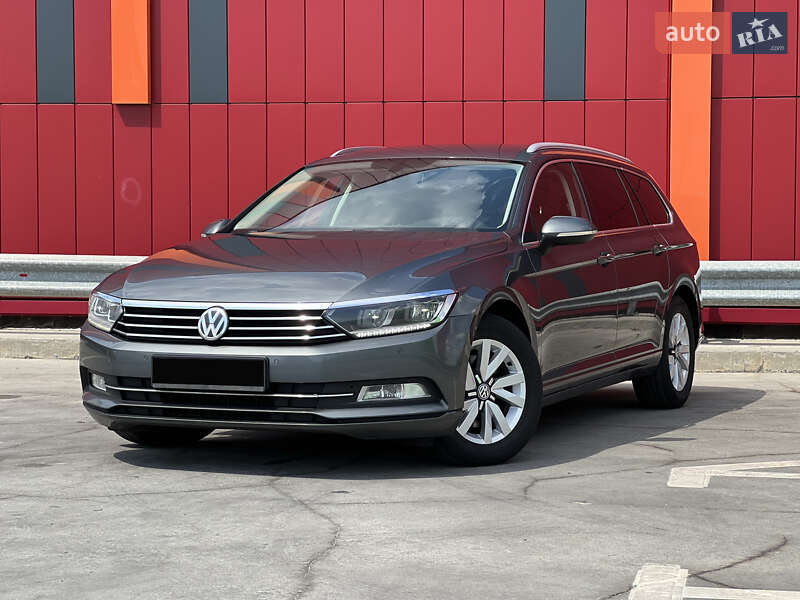 Универсал Volkswagen Passat 2015 в Киеве