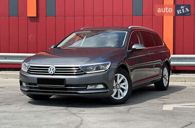 Універсал Volkswagen Passat 2015 в 