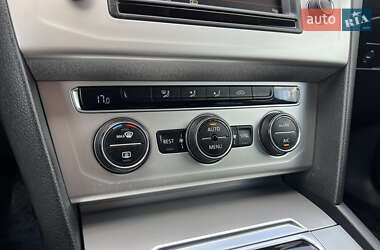 Універсал Volkswagen Passat 2015 в 