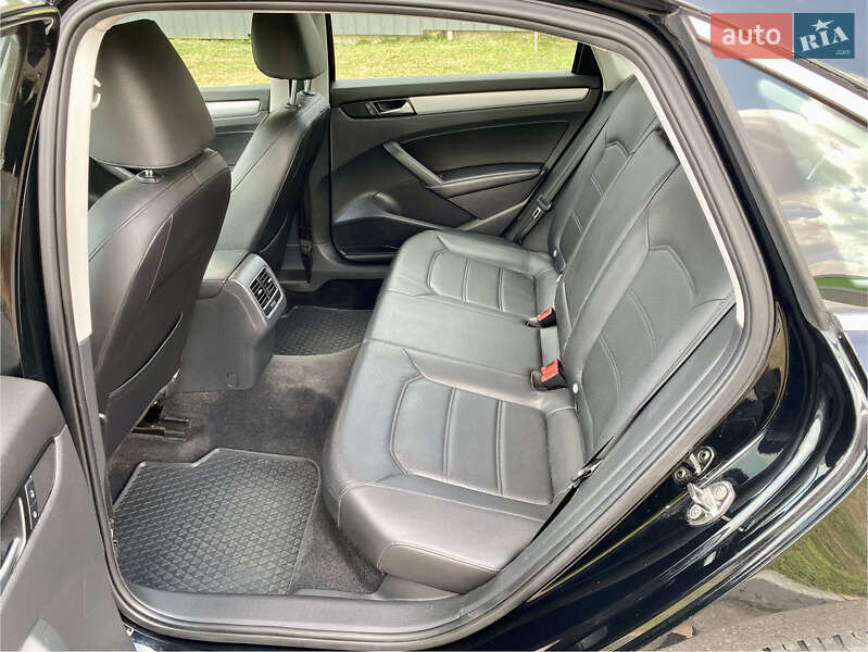 Седан Volkswagen Passat 2012 в Могилев-Подольске