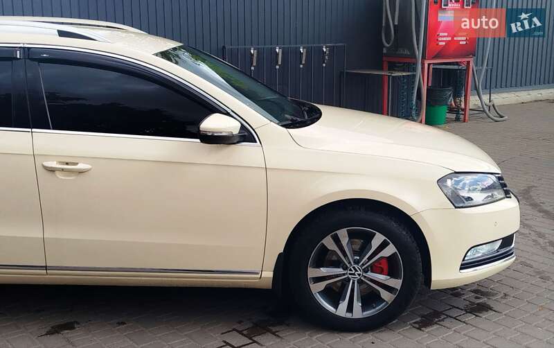 Универсал Volkswagen Passat 2013 в Умани