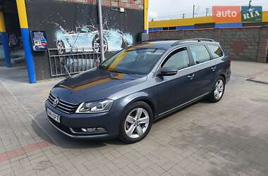 Универсал Volkswagen Passat 2012 в Луцке