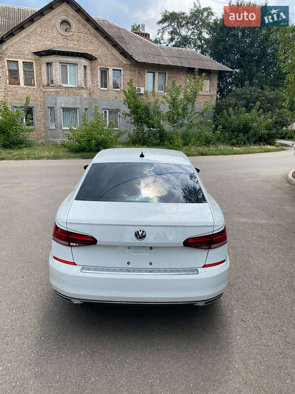 Седан Volkswagen Passat 2021 в Кривом Роге