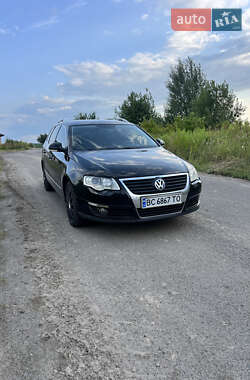 Універсал Volkswagen Passat 2010 в Рівному