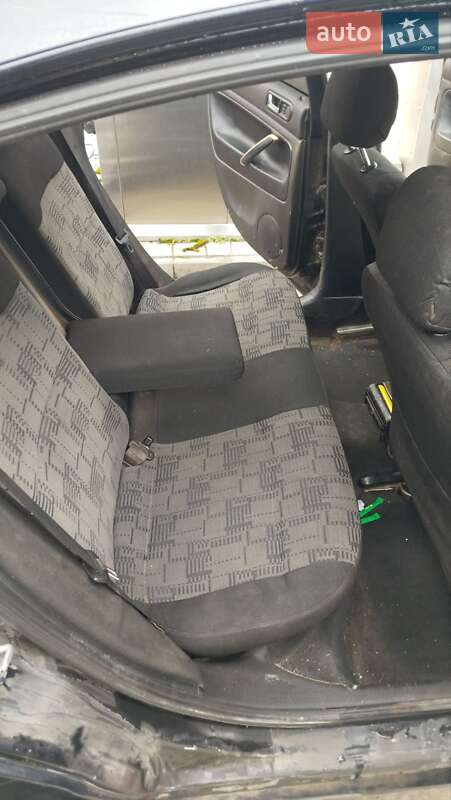 Седан Volkswagen Passat 1997 в Тлумаче