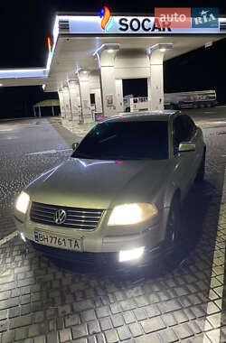 Седан Volkswagen Passat 2003 в Одессе