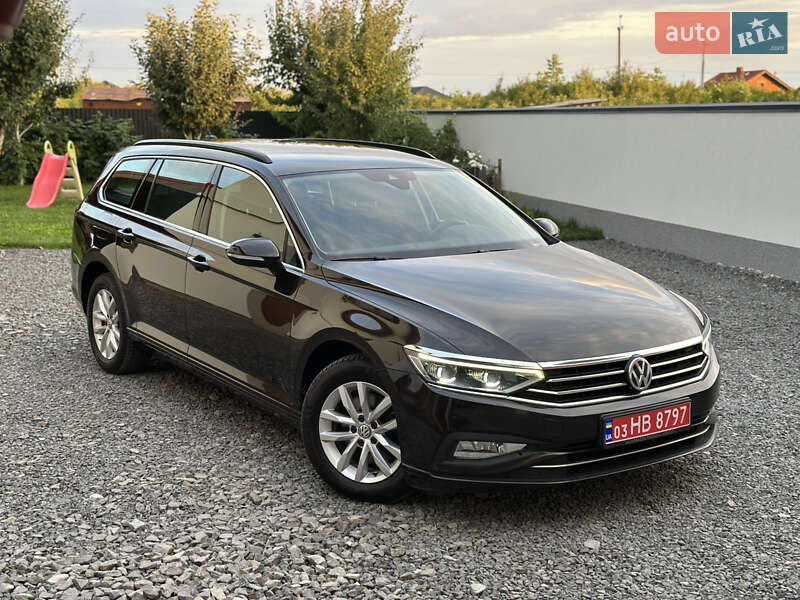 Универсал Volkswagen Passat 2020 в Ужгороде