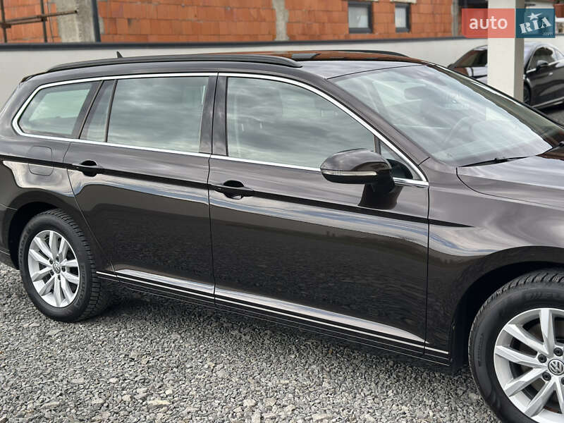 Универсал Volkswagen Passat 2020 в Ужгороде