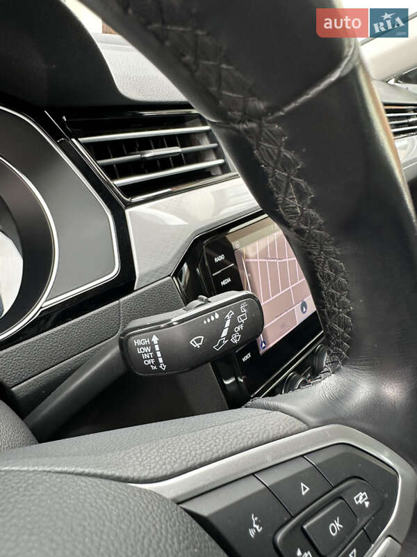 Универсал Volkswagen Passat 2020 в Ужгороде