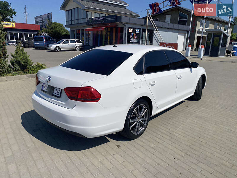 Седан Volkswagen Passat 2014 в Мукачево