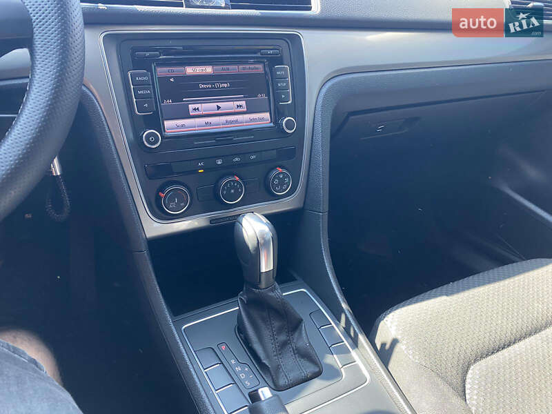 Седан Volkswagen Passat 2014 в Мукачево