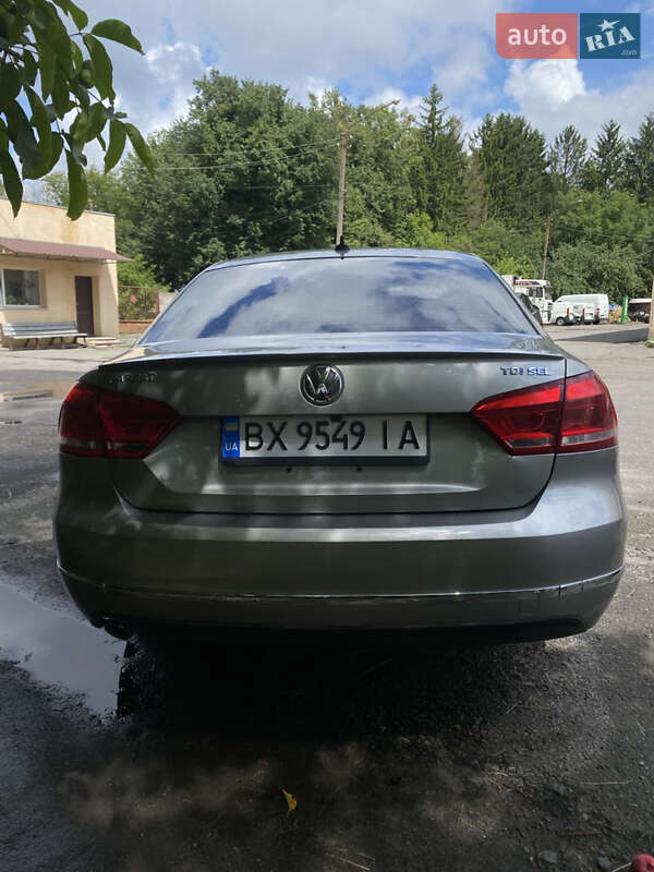 Седан Volkswagen Passat 2011 в Хмельницком