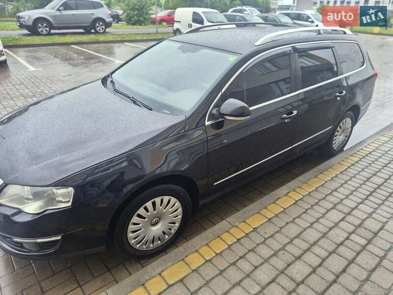 Універсал Volkswagen Passat 2010 в Львові