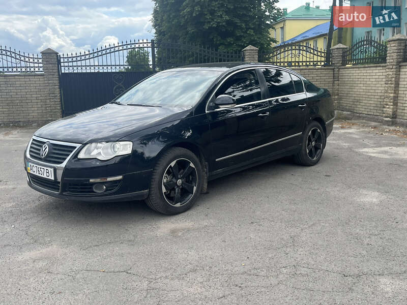 Седан Volkswagen Passat 2006 в Владимире