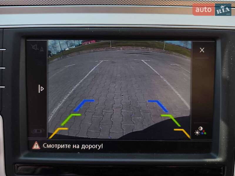 Универсал Volkswagen Passat 2016 в Киеве