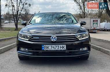 Универсал Volkswagen Passat 2015 в 