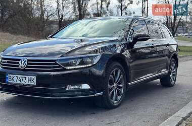 Универсал Volkswagen Passat 2015 в 
