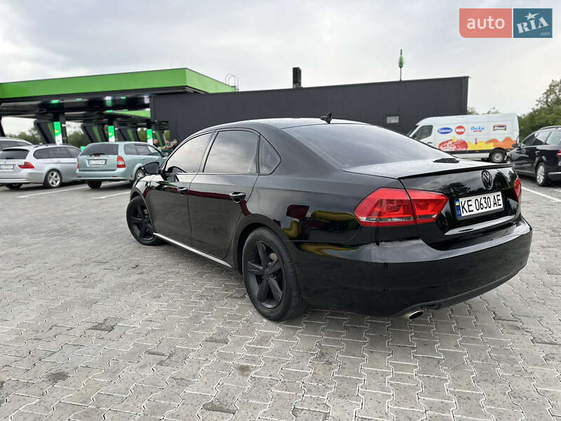 Седан Volkswagen Passat 2011 в Стрые