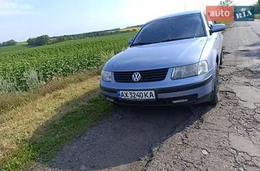 Седан Volkswagen Passat 1998 в 
