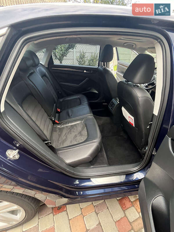 Седан Volkswagen Passat 2014 в Пирятине