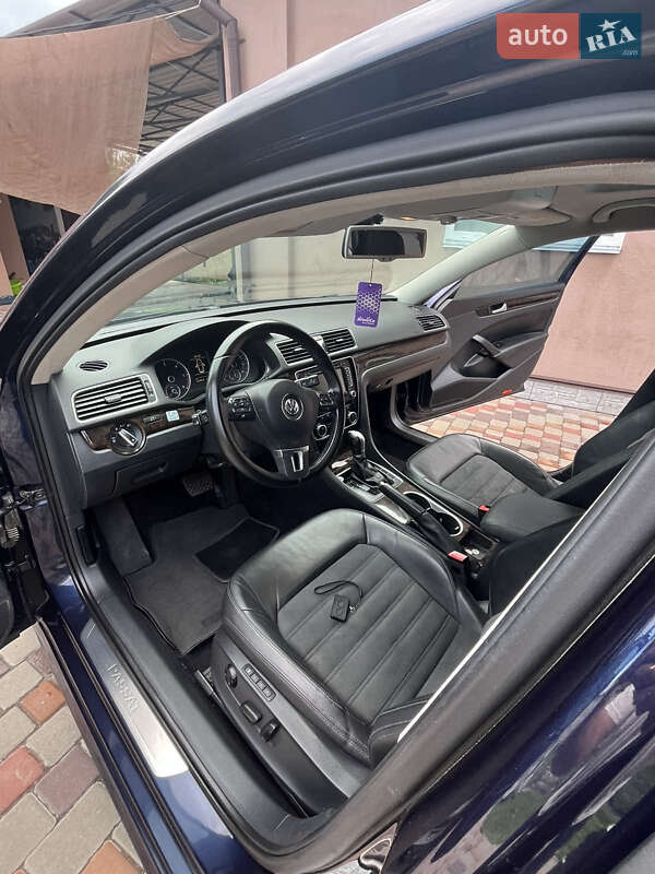 Седан Volkswagen Passat 2014 в Пирятине