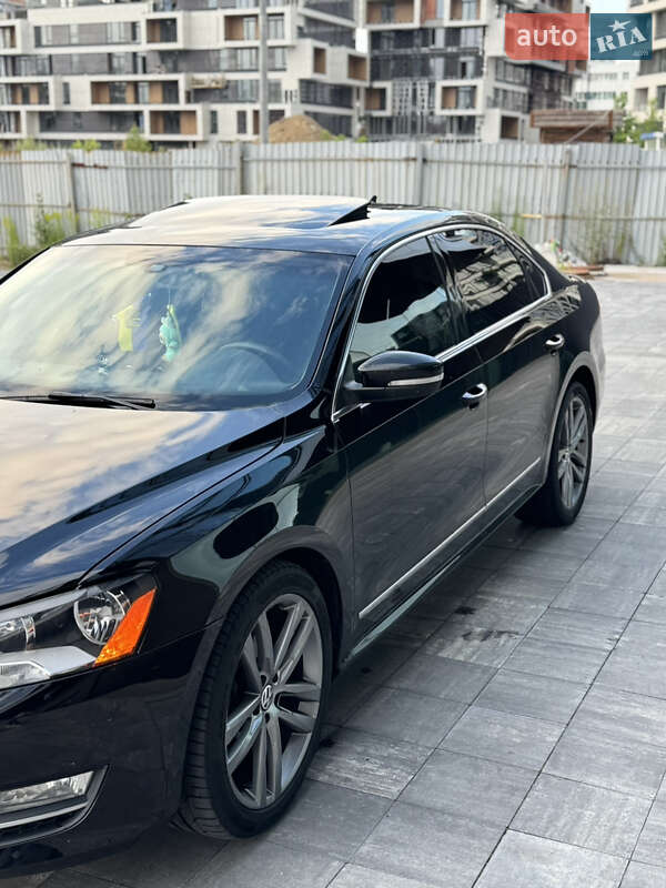Седан Volkswagen Passat 2014 в Киеве