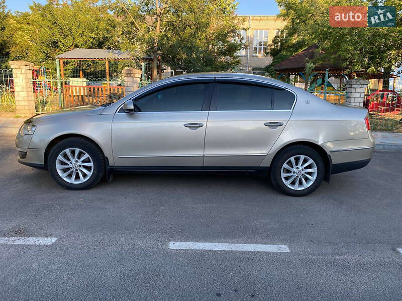 Седан Volkswagen Passat 2008 в Николаеве