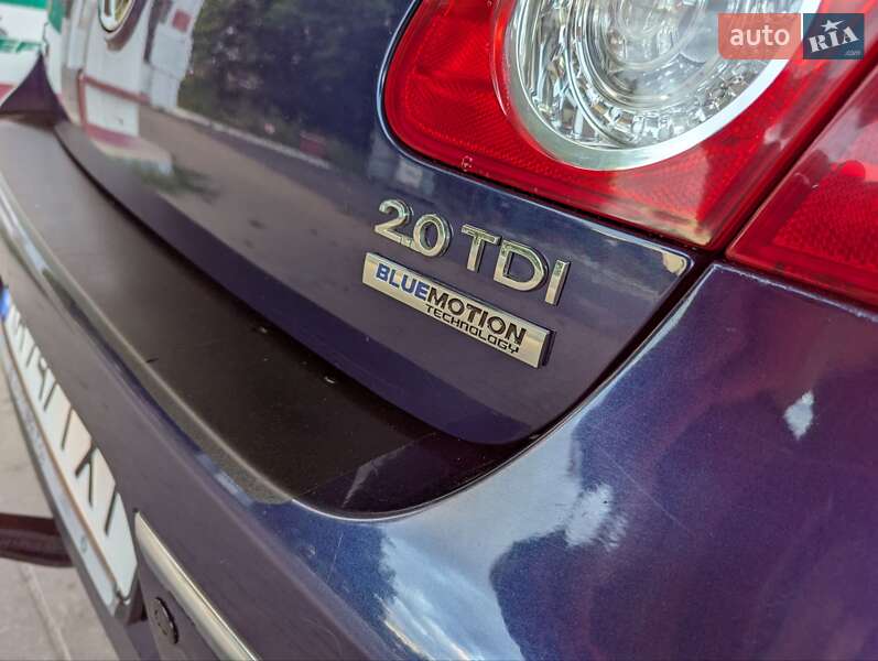 Седан Volkswagen Passat 2009 в Гадяче