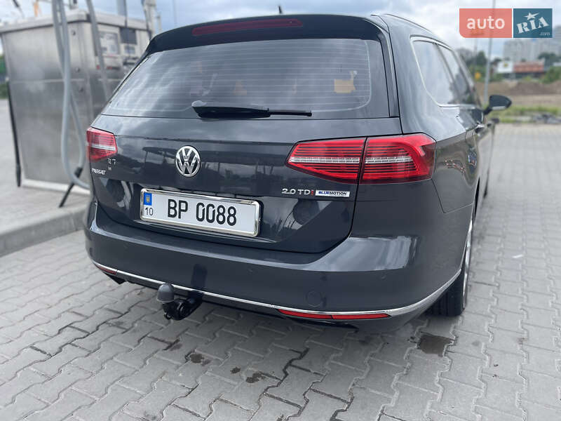 Универсал Volkswagen Passat 2015 в Вишневом